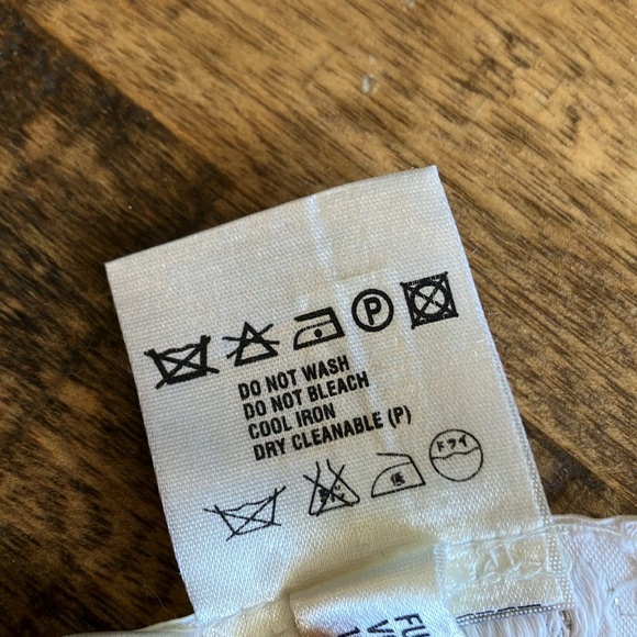 ESCADA Embroidered Linen Dress With Side Slit - Full Length - Made in Italy (34) - Picture 8 of 16